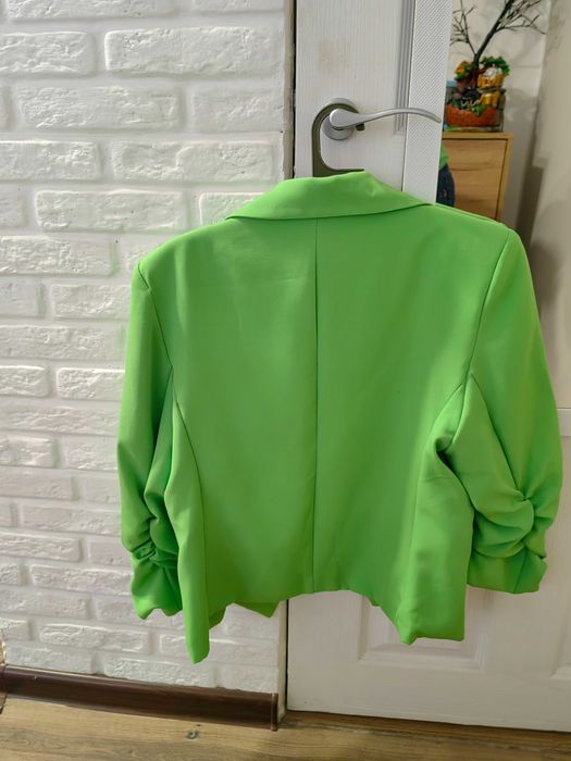 Чисто ново дамско сако