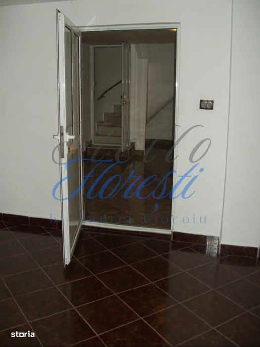 UNICAT vila cu 5 camere, 300 MP,  Zona Plopilor, Cluj