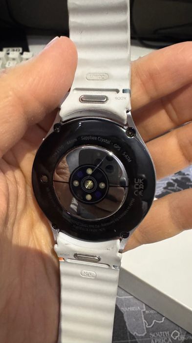 Продам Samsung Galaxy watch 7 44mm silver в хорошем состоянии фулл ком