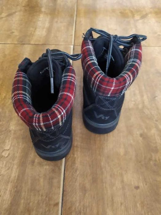 Дамски черни боти