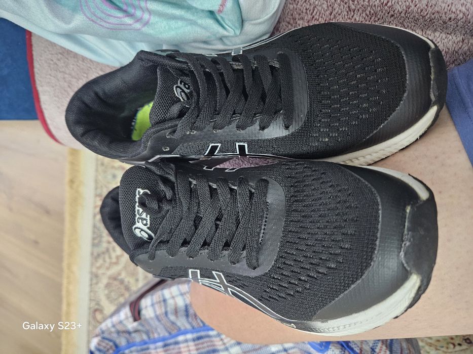 Продам кроссовки  мужские