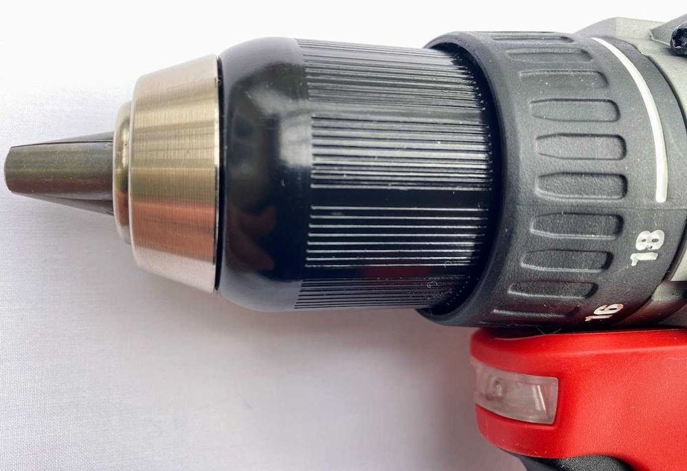 САЩ, Безчетков Винтоверт Milwaukee, Образец от Магазин, Само Тяло !!!