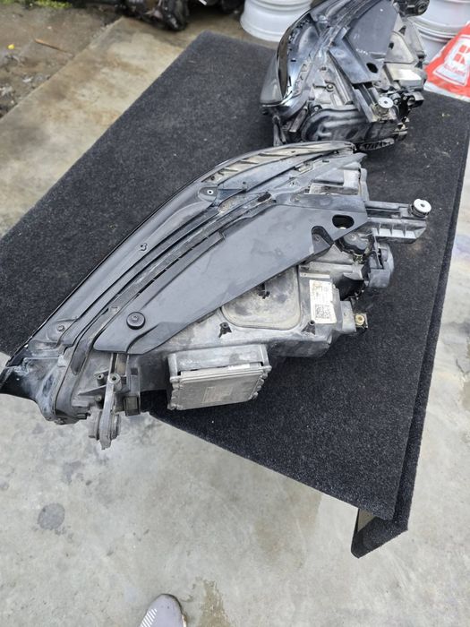 Фарове пасат B8 ксенон лед