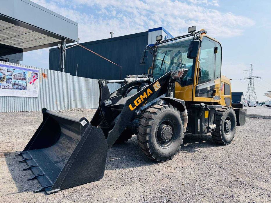 Фронтальный погрузчик Lugong LM916