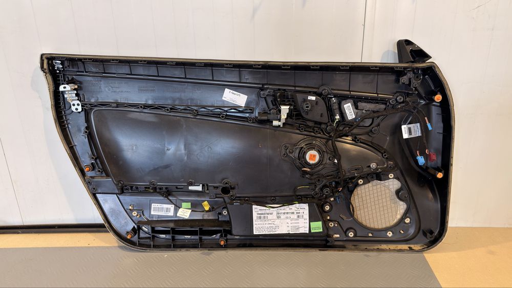 Комплект лява и дясна кора за Mercedes SLC300 R172 2017-2020г