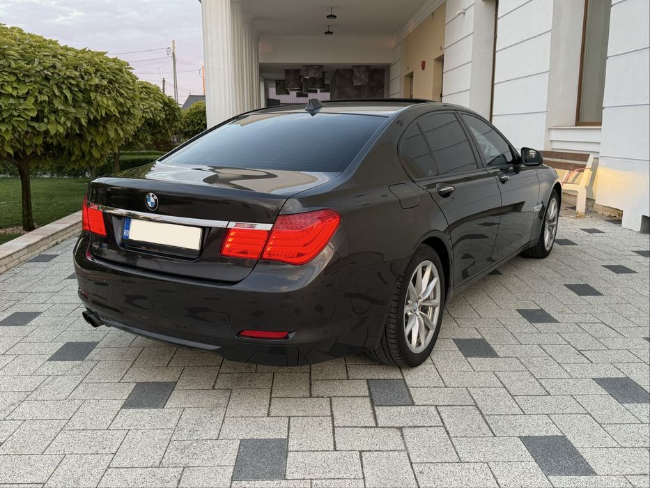 BMW Seria 7 730d F01 2011 Trapa/Soft close/Clima 4 zone!!Proprietar!!