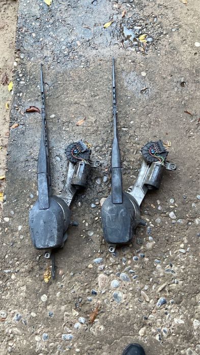 Мерседес 210 лупарик дворник