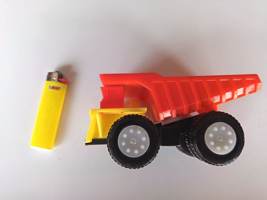Продам игрушки машины белазы
