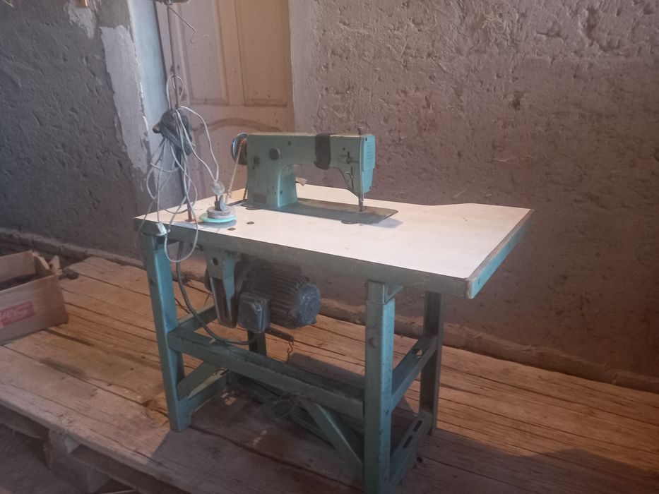 Tikuv mashinasi sotiladi