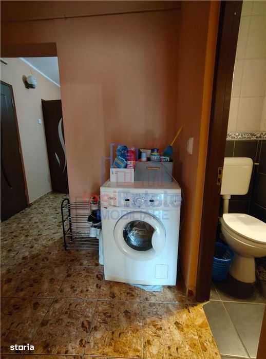 Camera de inchiriat in Apartament cu 3 camere decomandat cu 2 bai