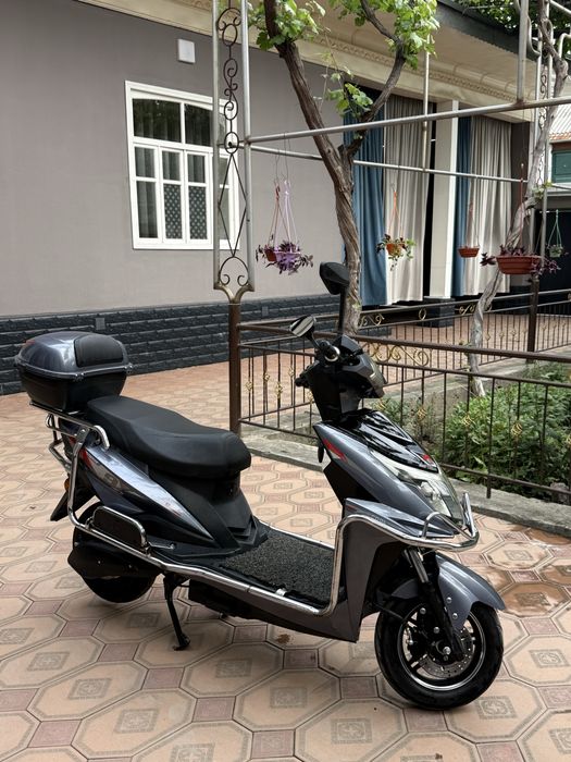 Skuter sotiladi 6 ta batarea