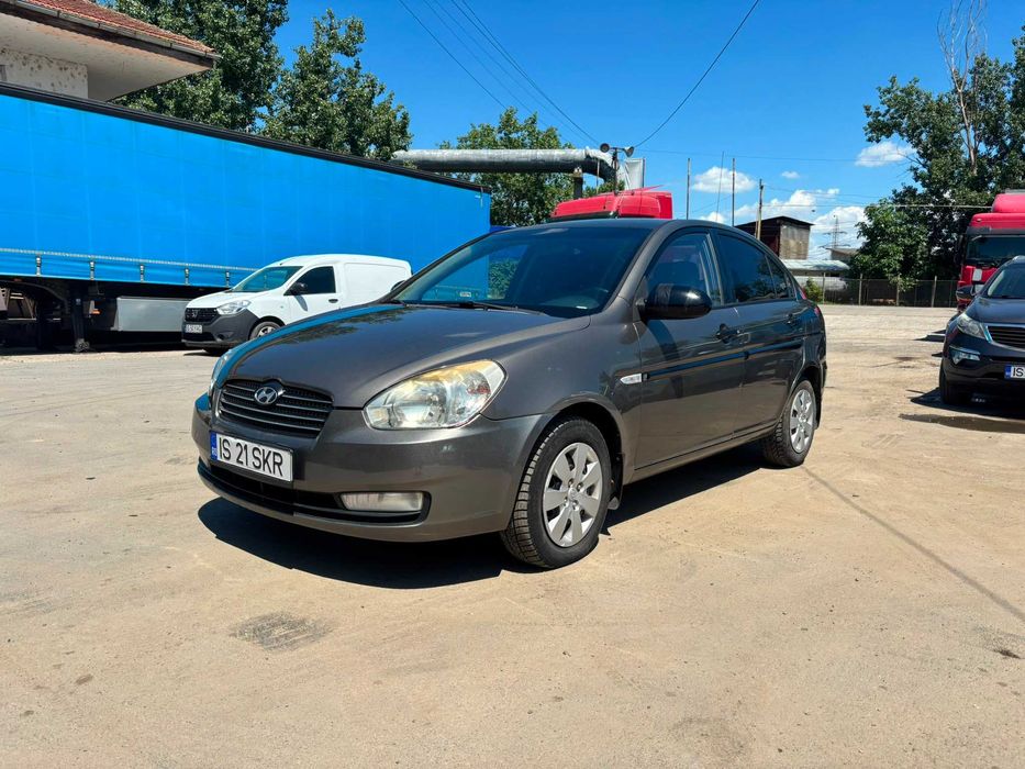 HYUNDAI Accent 2009 — imagine 2