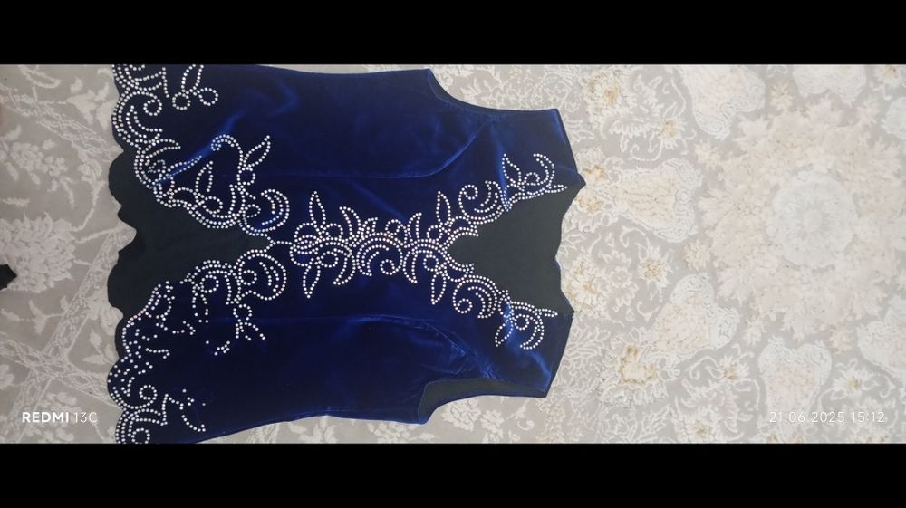 Национальный одежда кажекей и платье