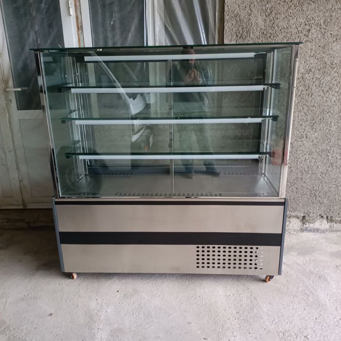 Витрина холодельние