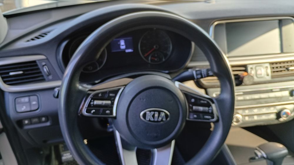 Продам Киа Оптима 2018 года 2.4 объем