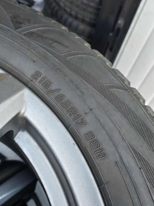 4 Броя 215/65/17 2xFalken 8,2mm 2xPirelli 6,6mm