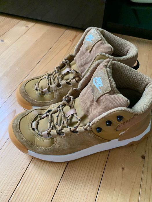 Маратонки използвани в отлично състояние.