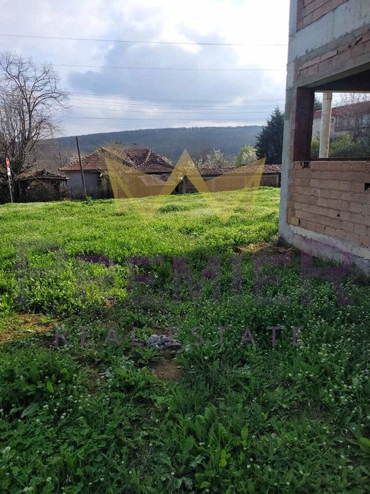 Продава се Къща в с. Юнец, Област Варна - 400 кв.м за 325 €/кв.м - Снимка #10