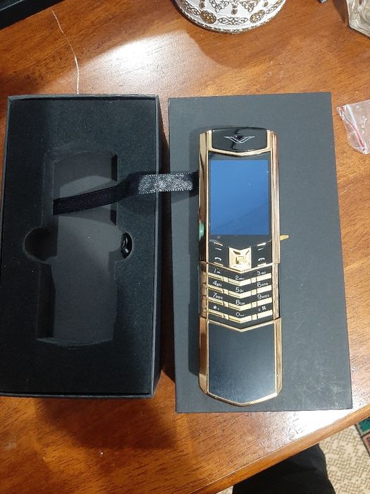 Телефон  новый Vertu