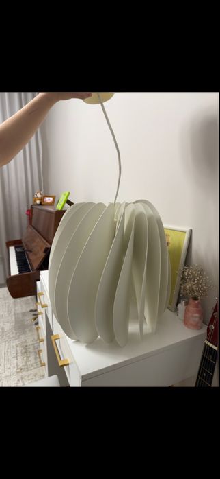 Стильная дизайнерская люстра в современном стиле