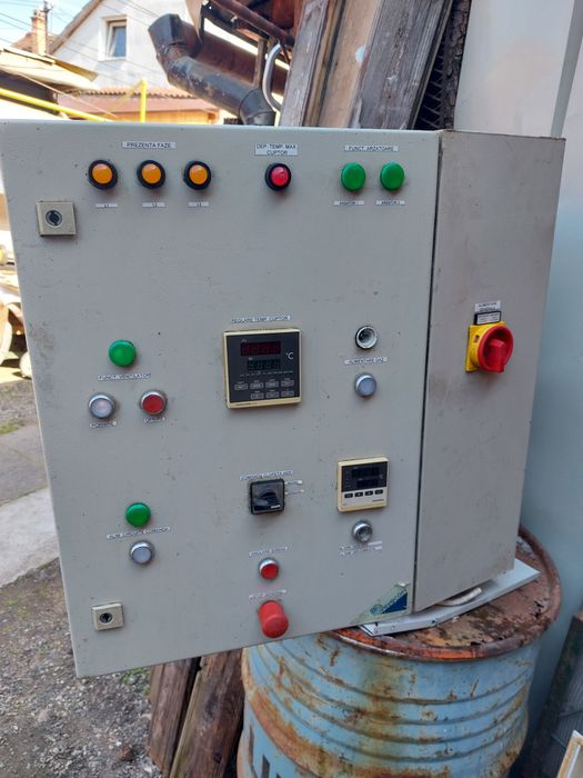 Vând tablou electric 50 cm lungime și 70 lungime și 25 interior