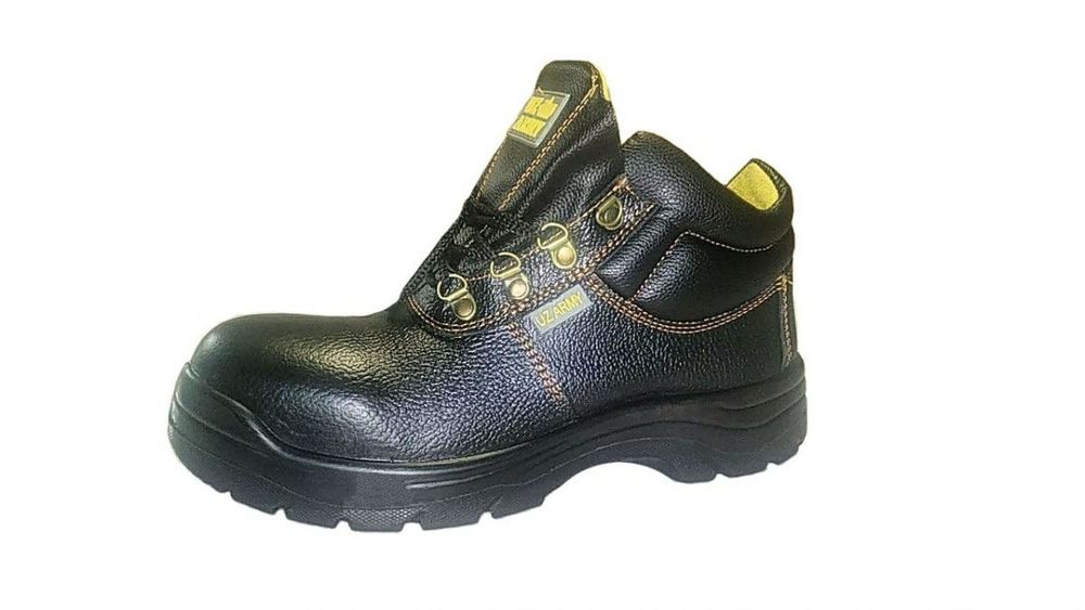 Рабочие ботинки  из натуральной кожи.