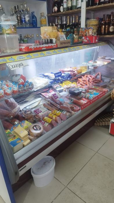 Холодильник витринный