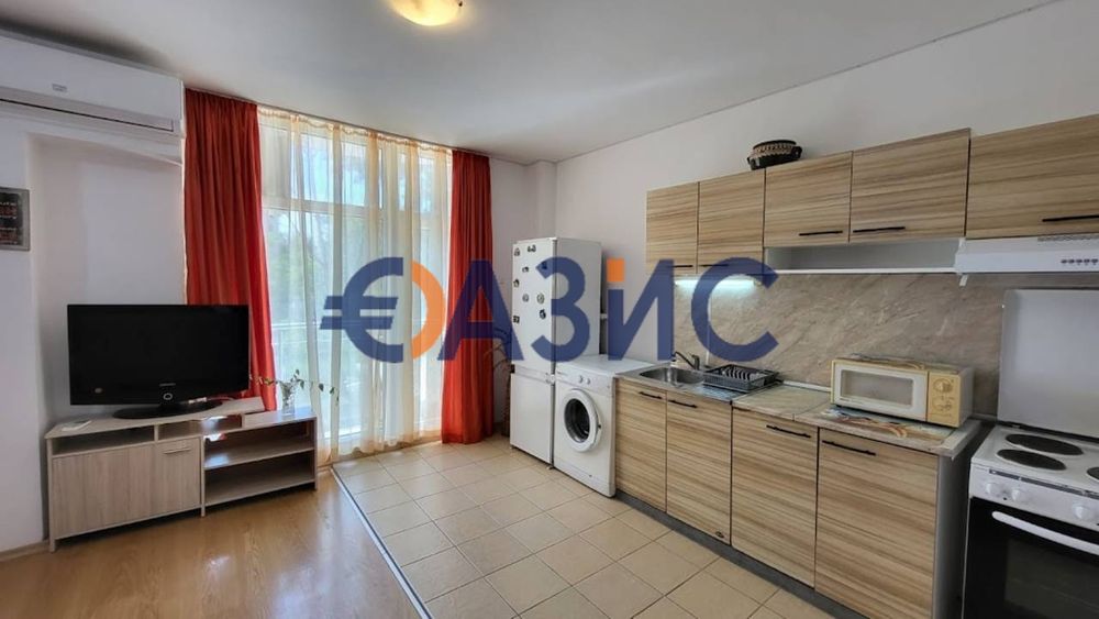 Продава се Тристаен апартамент в к.к. Слънчев бряг - 86 кв.м за 552 €/кв.м - Снимка #11