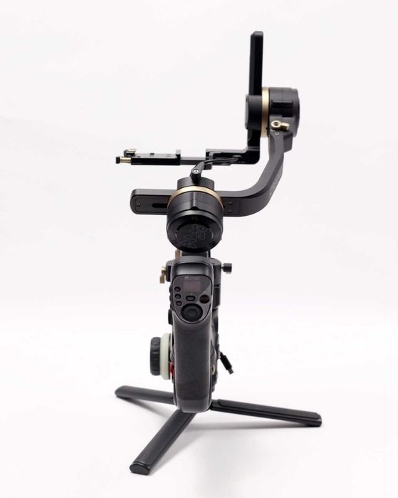 Gimbal Zhiyun Tech Crane 3S Stabilizator pe 3 axe - ca nou