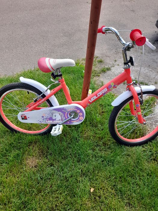 Bicicleta aproape noua 10- 12 ani