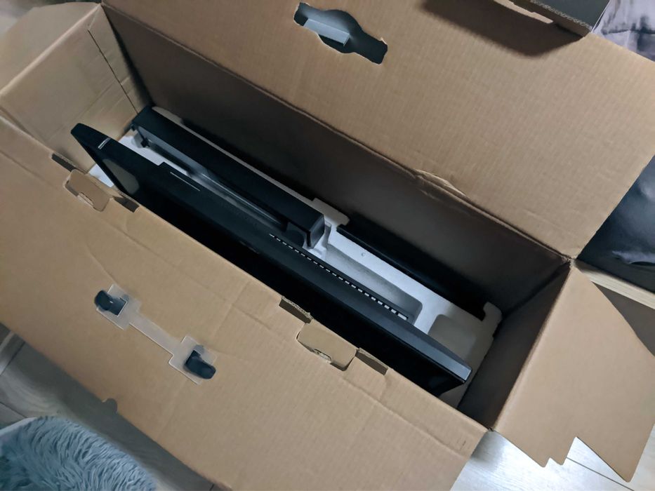 ASUS 27" 4K Ultra HD монитор