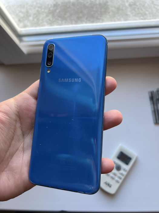 Samsung Galaxy A50 64 гб