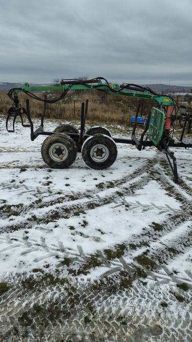 Vând schimb remorca cu graifer forestiera padure