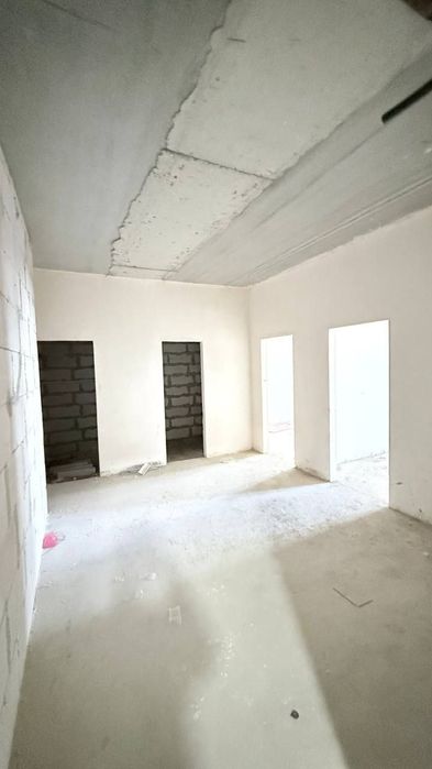 Срочно продаëтся квартира в новостройке Пединститут 71 квадрат