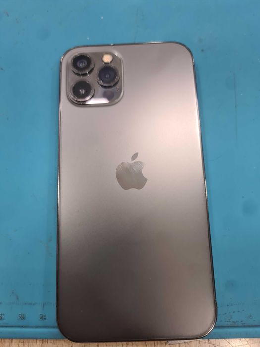 Iphone 12 pro 256 emkost 77