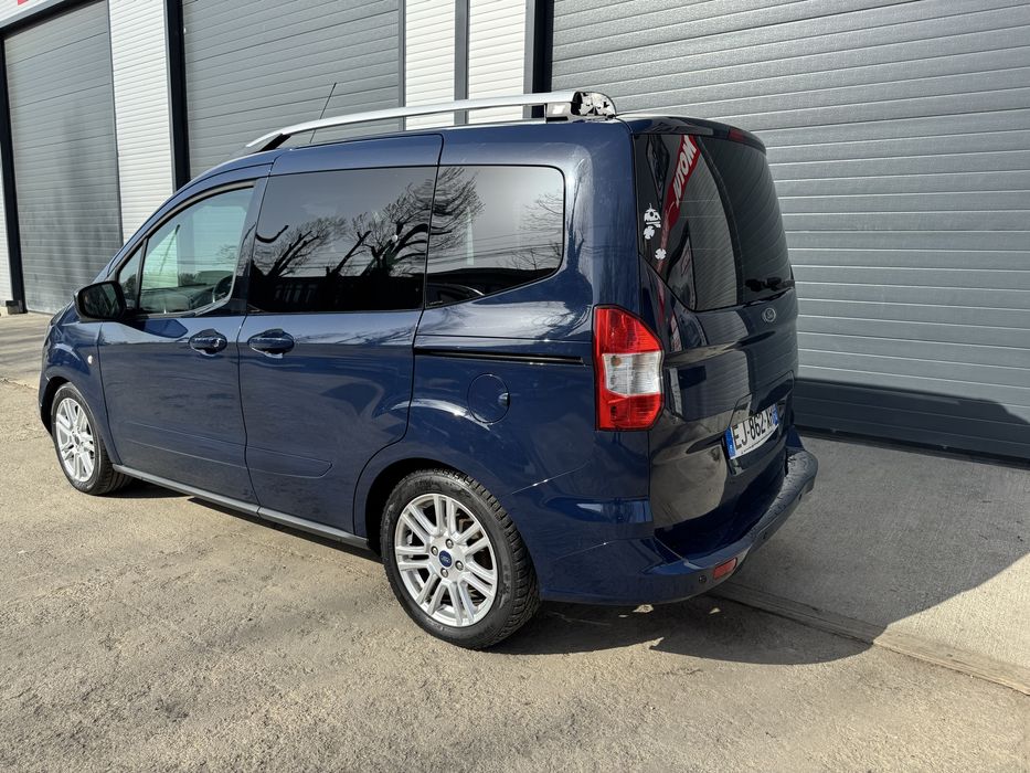 Ford Turneo Courier 2017