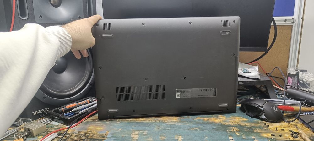 Продам ноутбук в отличном состоянии