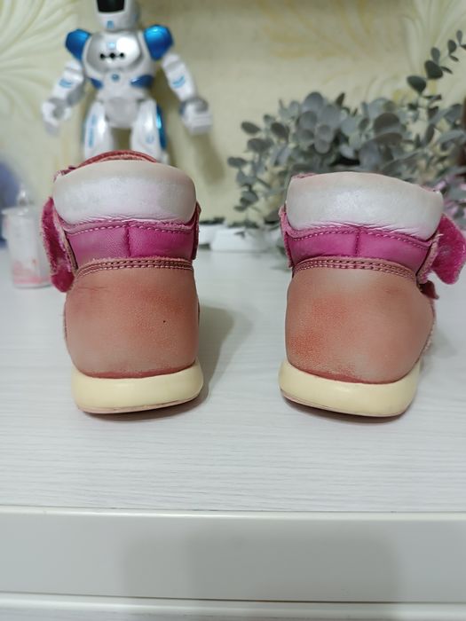 Детские ботинки и сапоги для девочек