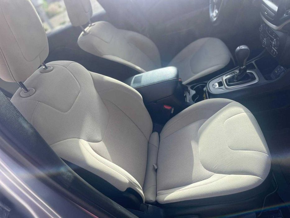 JEEP Cherokee 2.4 174 к.с Бензин / Газ Автоматик 9 Скорости Автоматик