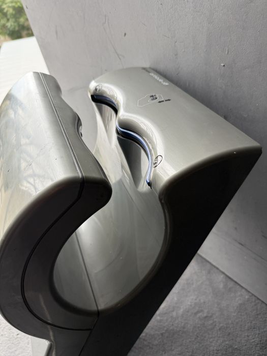 сешоар за ръце Dyson