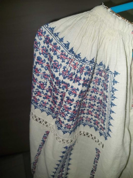 Ie tradițională veche din zona Moldovei(cititi descrierea ptr. marime)