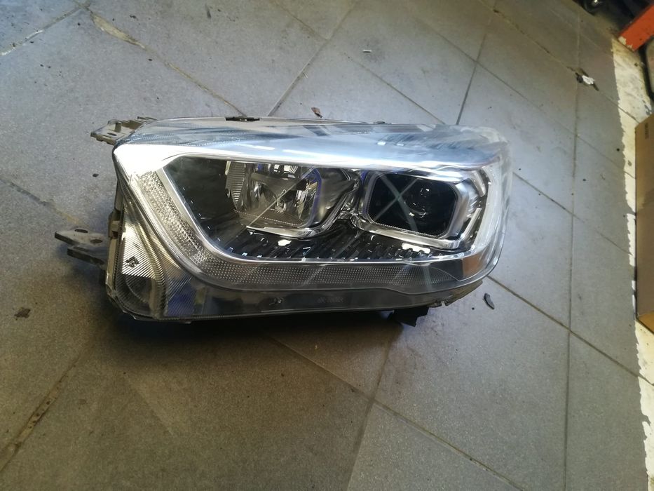Vand set faruri bixenon led Ford kuga 2 dupa 2016.