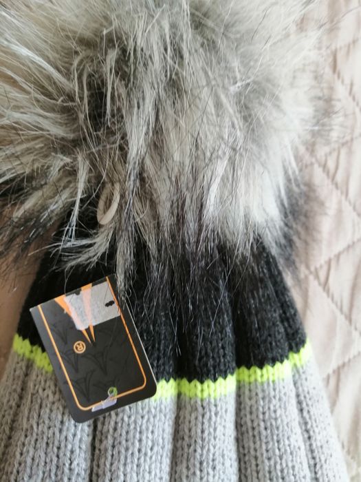 Продавам нова зимна шапка