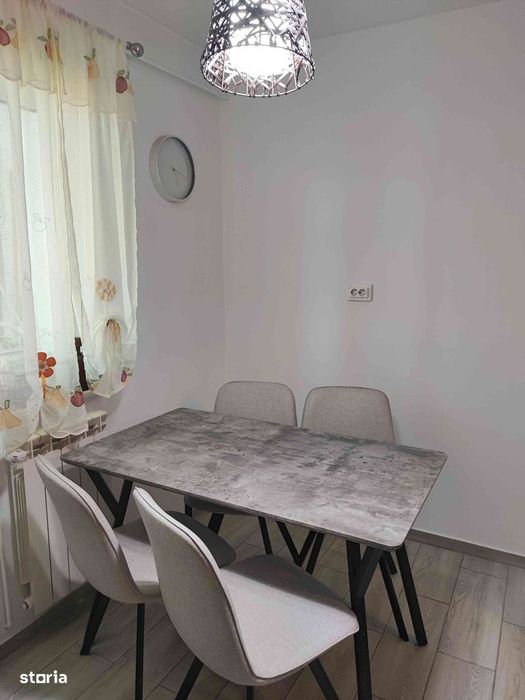 Apartament 3 camere, Eremia Grigorescu, etaj 4/4, bloc cu acoperis