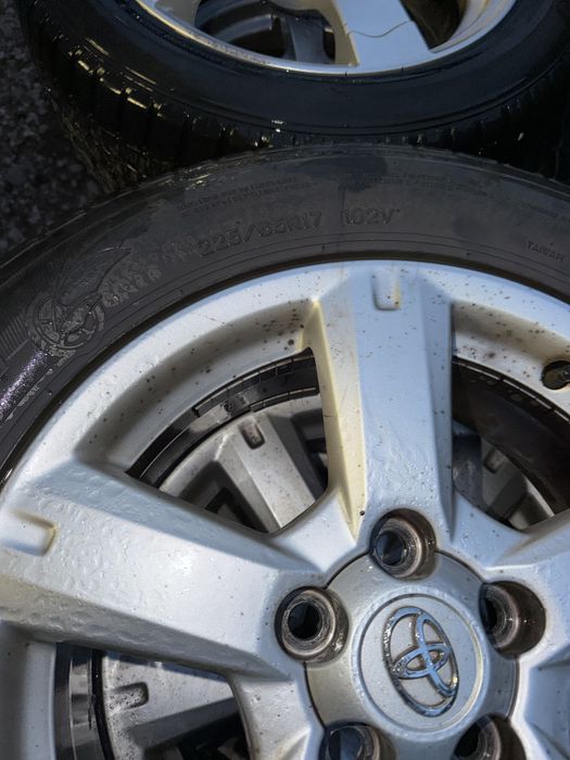 Джанти за Toyota rav4 2006–2012 г 2013–2018 г. 225/65R17 4 броя