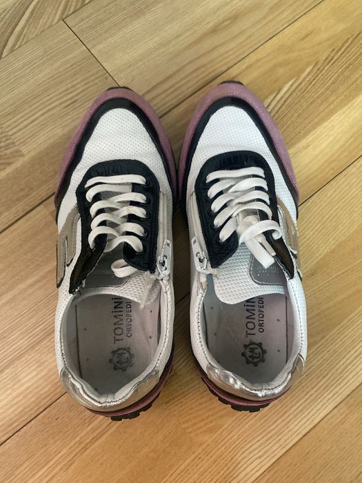 Продам кроссовки турецкие