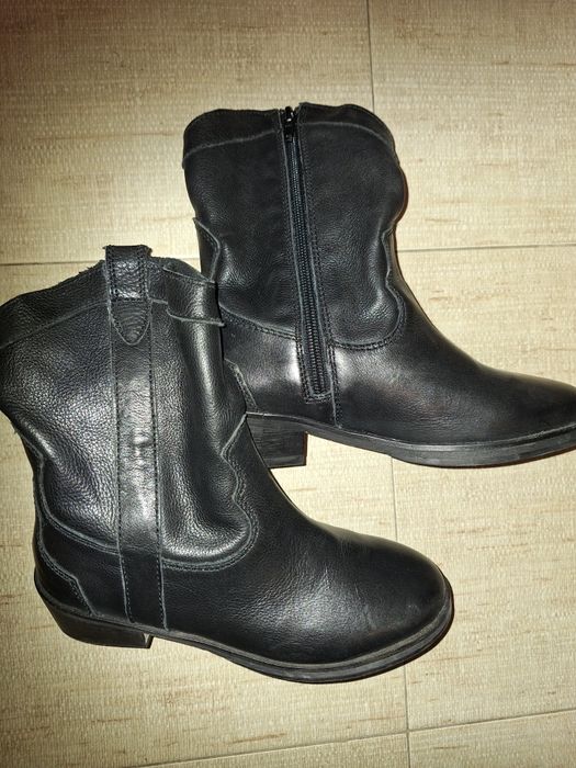 Детски нови кожени боти на Зара