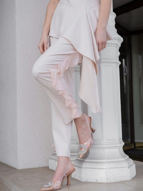 Compleu din vascoza roz pudra