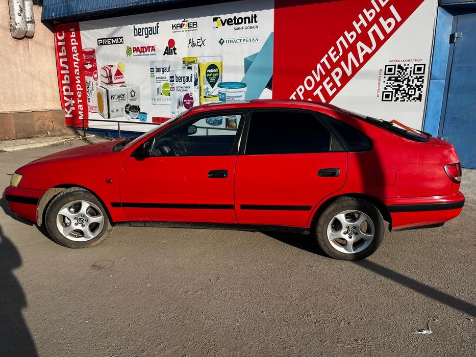 Продам машину toyota carina e
