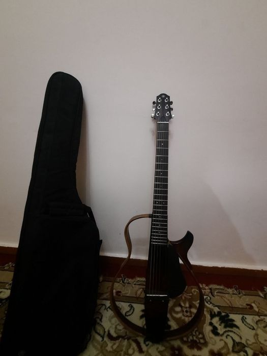 Jiagarrang gitara: yamaha